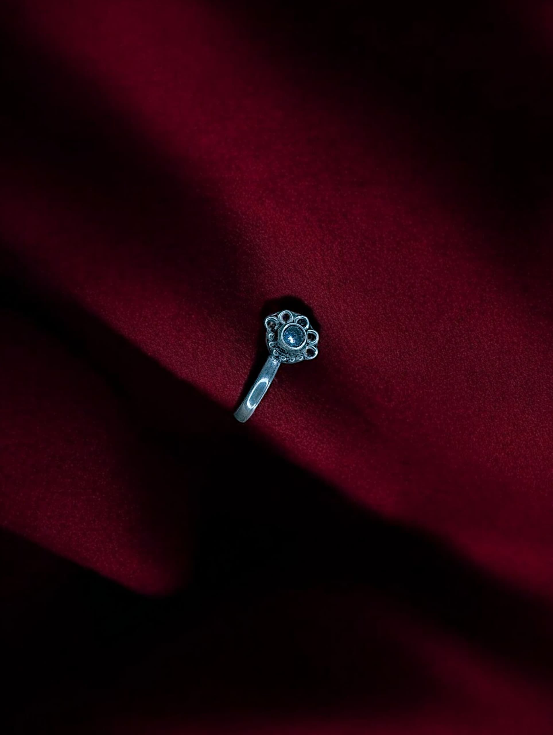 Nose Pin (Pressing) Oxidised Vintage Floral Diamond - 925 Silver