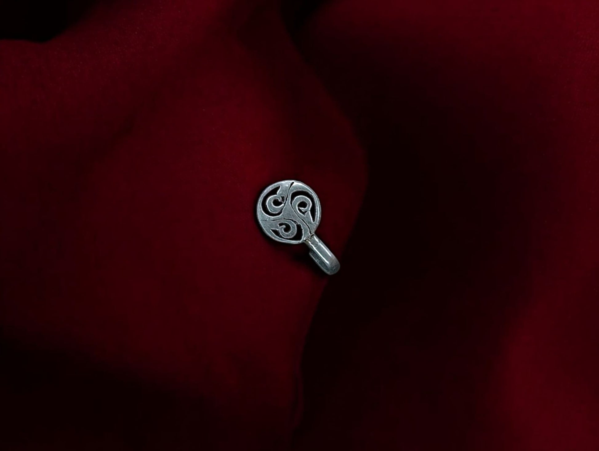 Nose Pin (Pressing) Swirl Round Shaped - 925 Silver