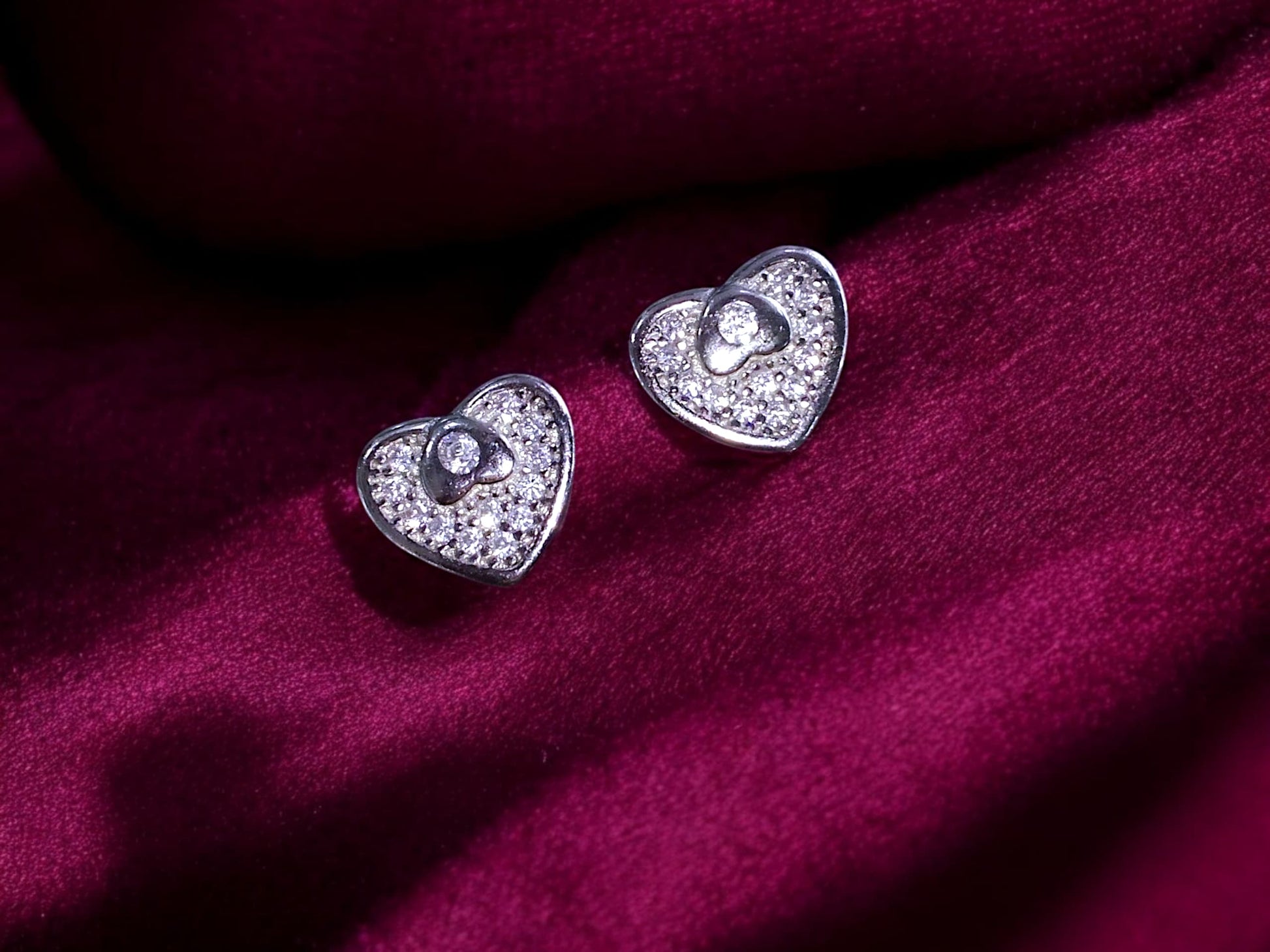 Modern Heart Shaped Earrings - 925 silver