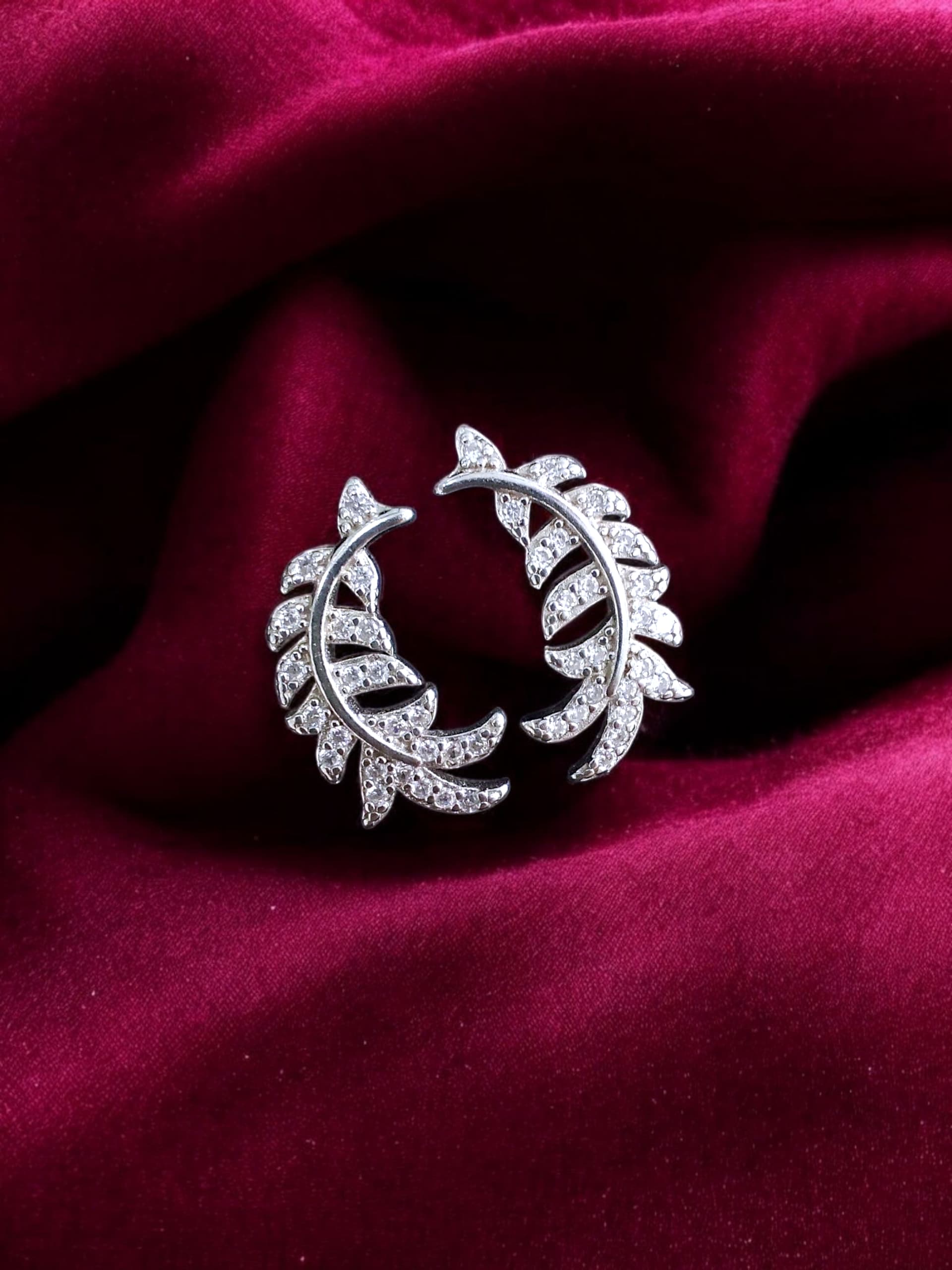 Leaf Stud Earrings - 925 silver