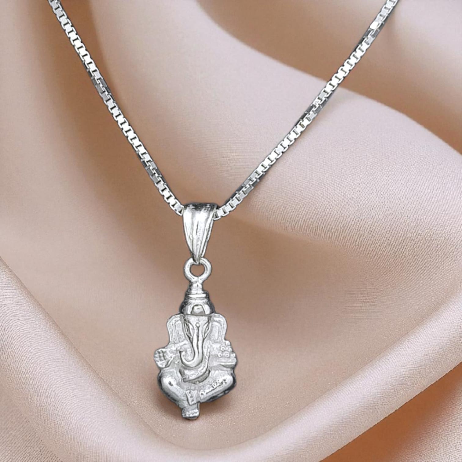 S1 Lord Ganesha Pendant with Chain - 925 Silver