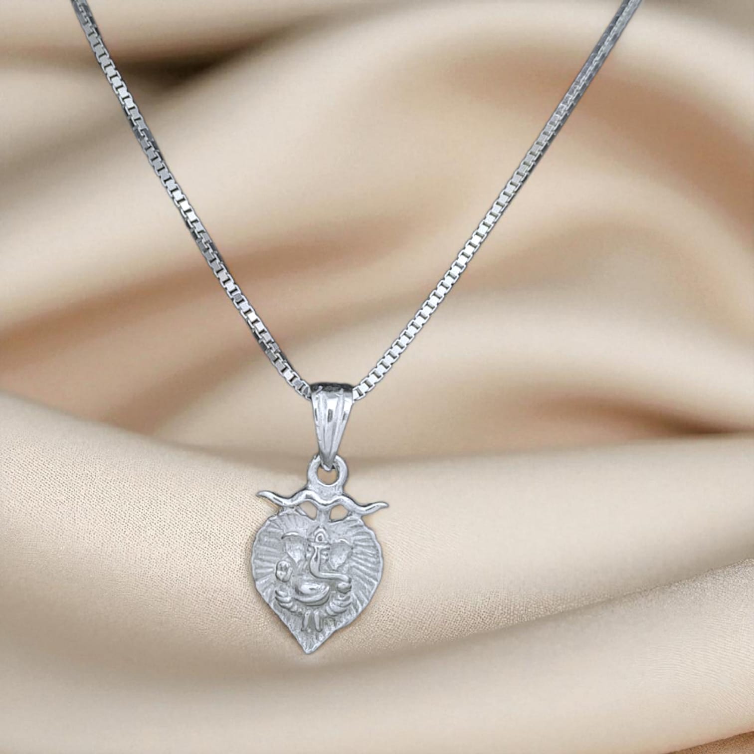 Ganpati Leaf Pendant with Chain - 925 Silver