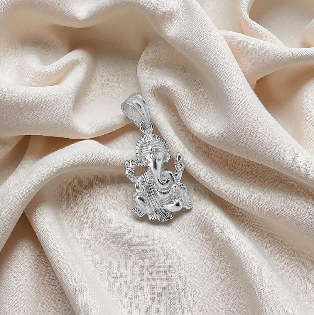 S6 Silver Ganpati Pendant