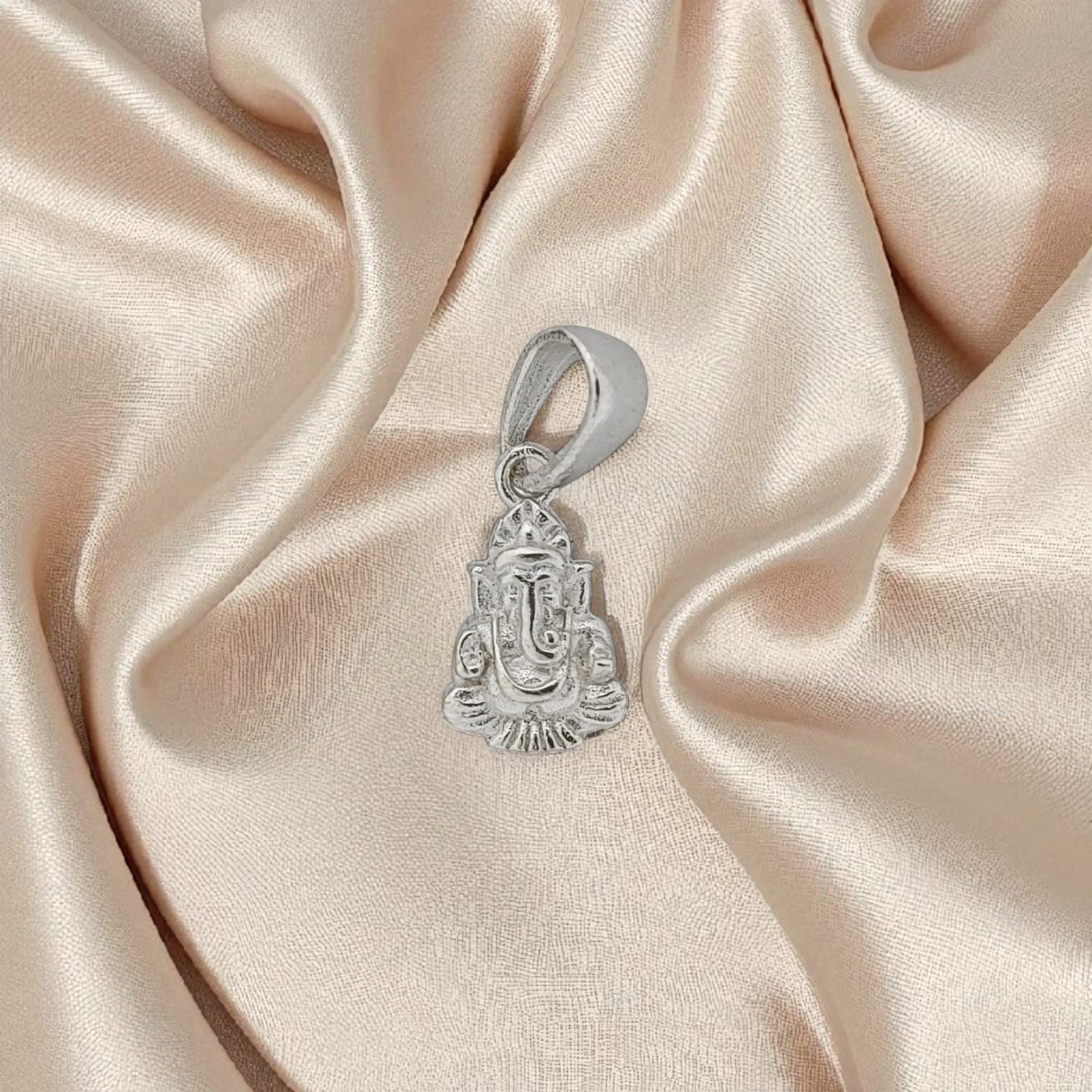 S2 Silver Ganpati Pendant