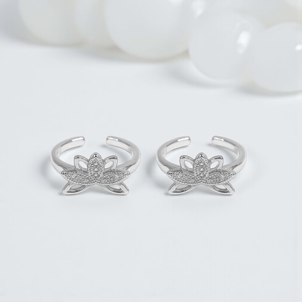 Fancy Lotus zircon Toe RIng-925 Silver