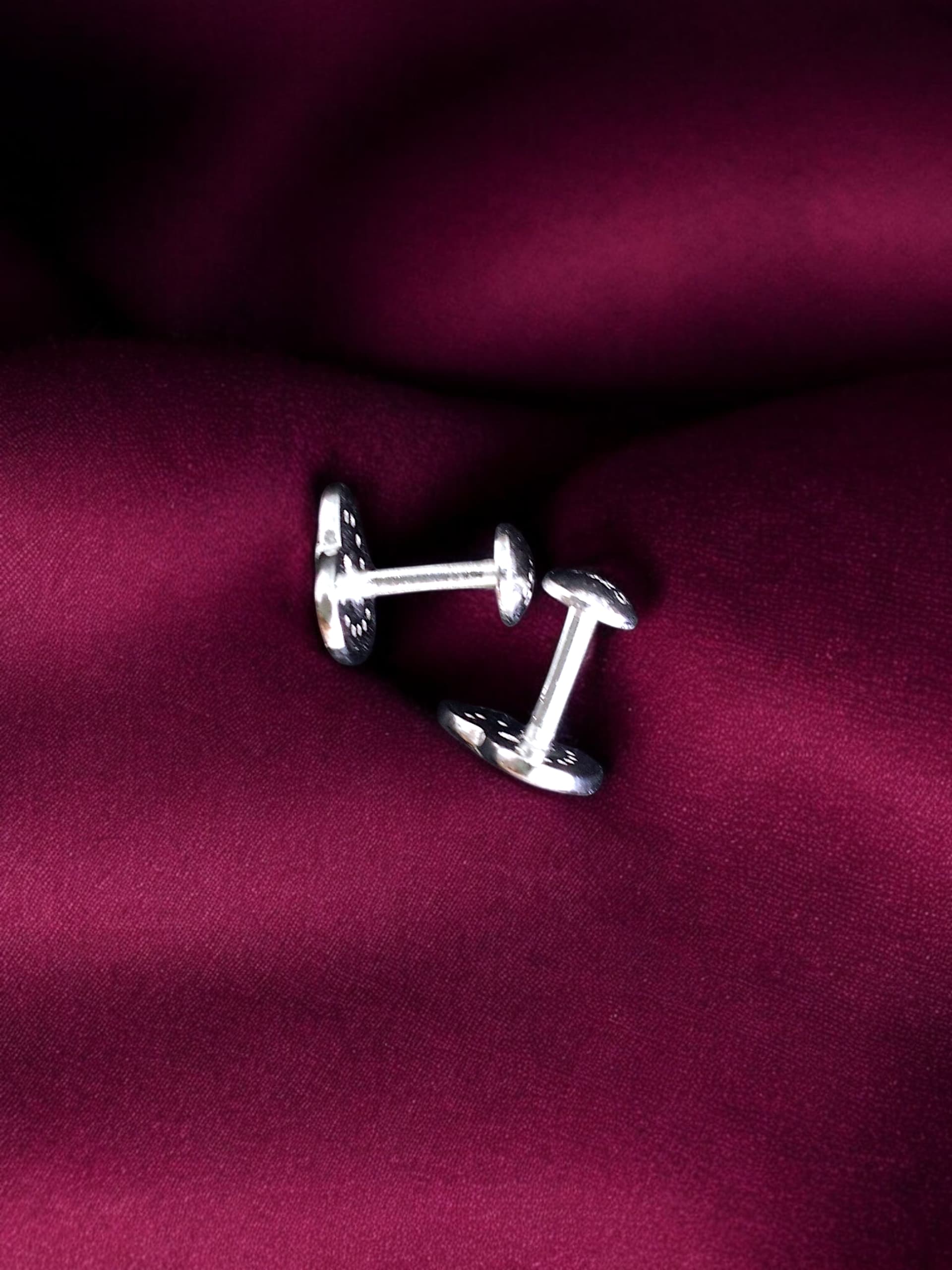Modern Heart Shaped Earrings - 925 silver
