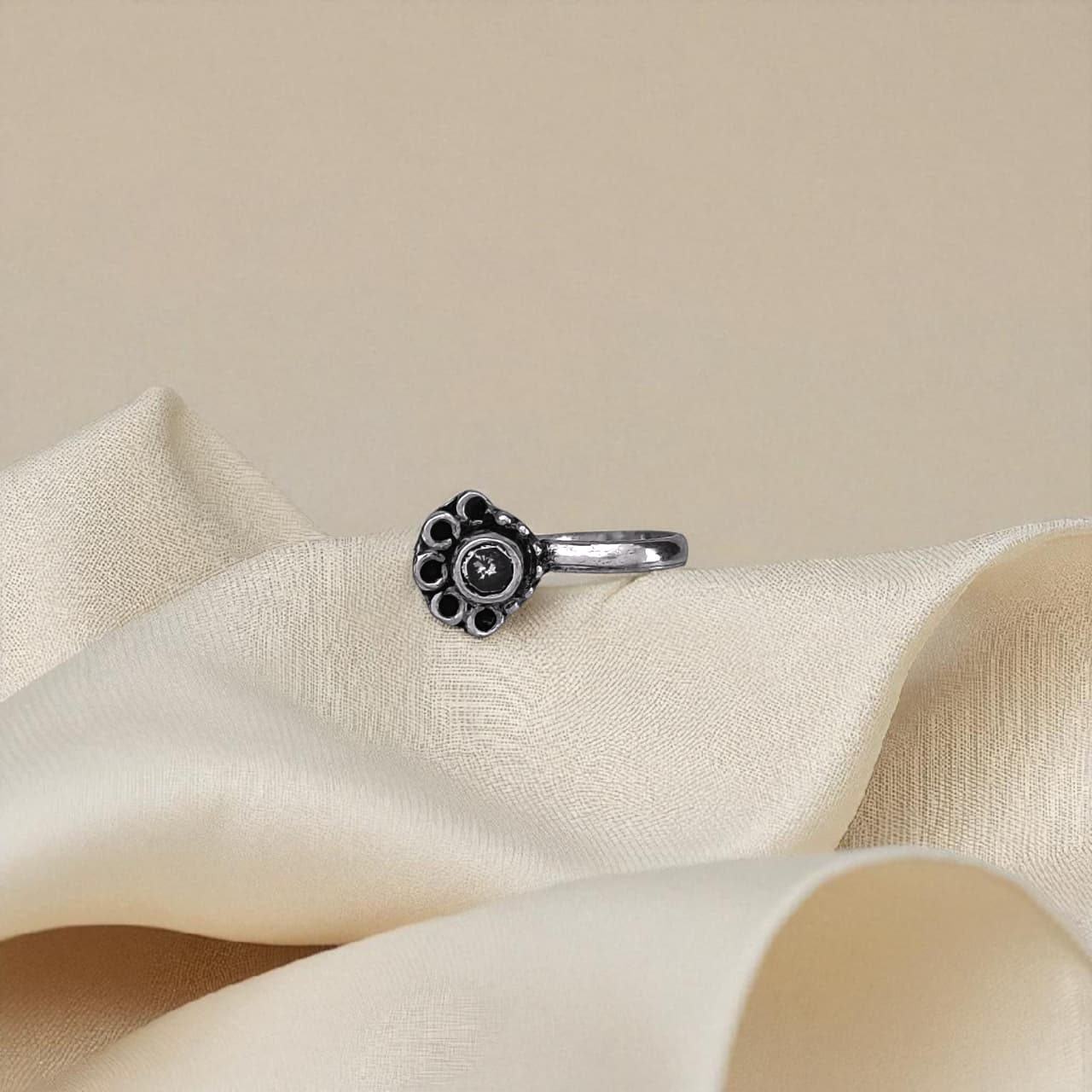 Nose Pin (Pressing) Oxidised Vintage Floral Diamond - 925 Silver